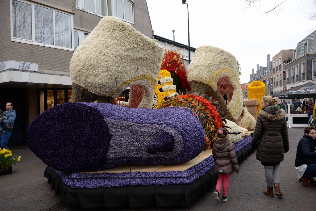 ../Images/Bloemencorso Noordwijkerhout 033.jpg